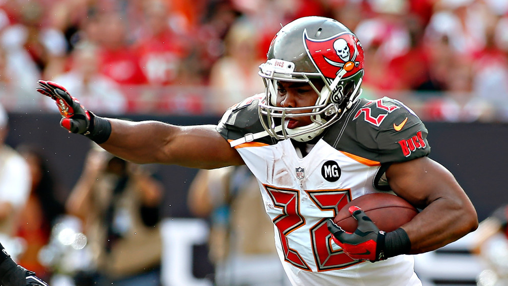 Doug-Martin-AP